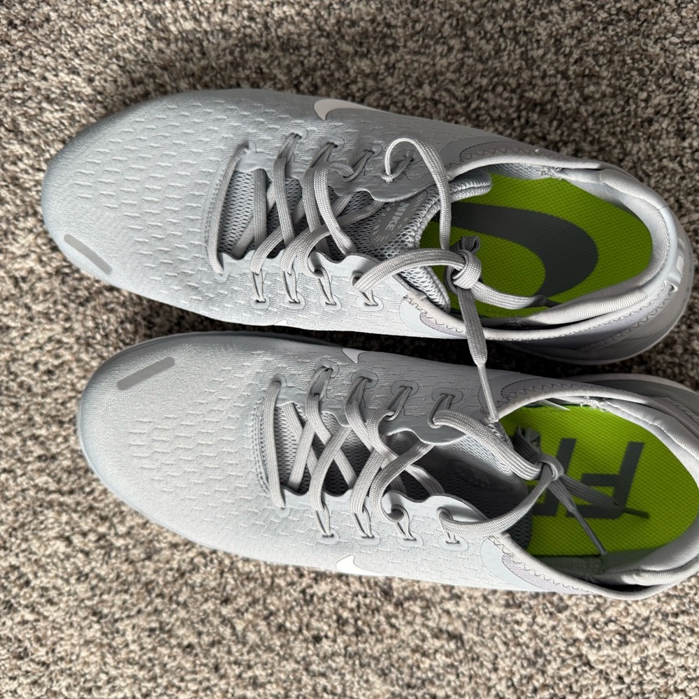Nike Light Gray Running Shoes